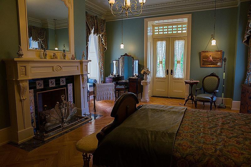 Period parlor interior at Boldt Castle